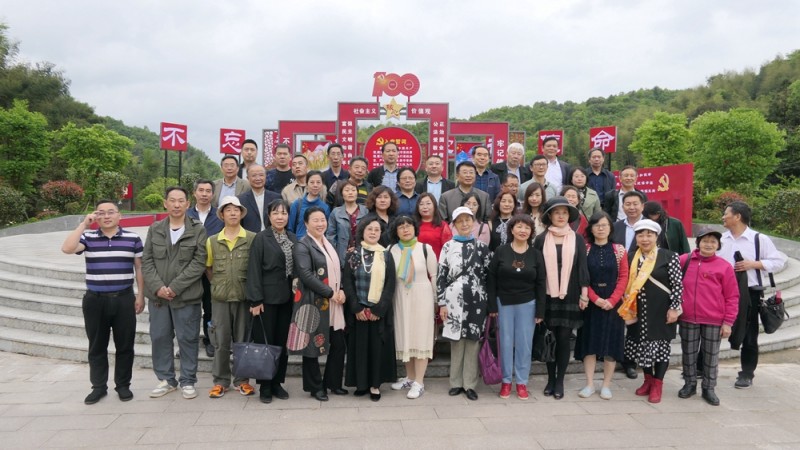 中國文藝名家“品讀大美贛鄱  放歌萬年石鎮(zhèn)”采風系列活動舉辦