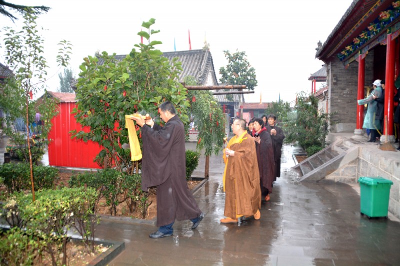 關(guān)于在全國各寺廟開展中華禪詩文化碑項目的決定